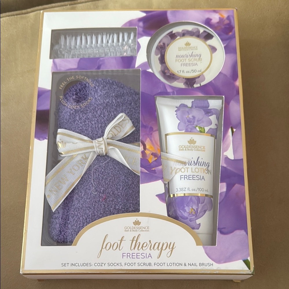Freesia Foot Therapy Set - Purple